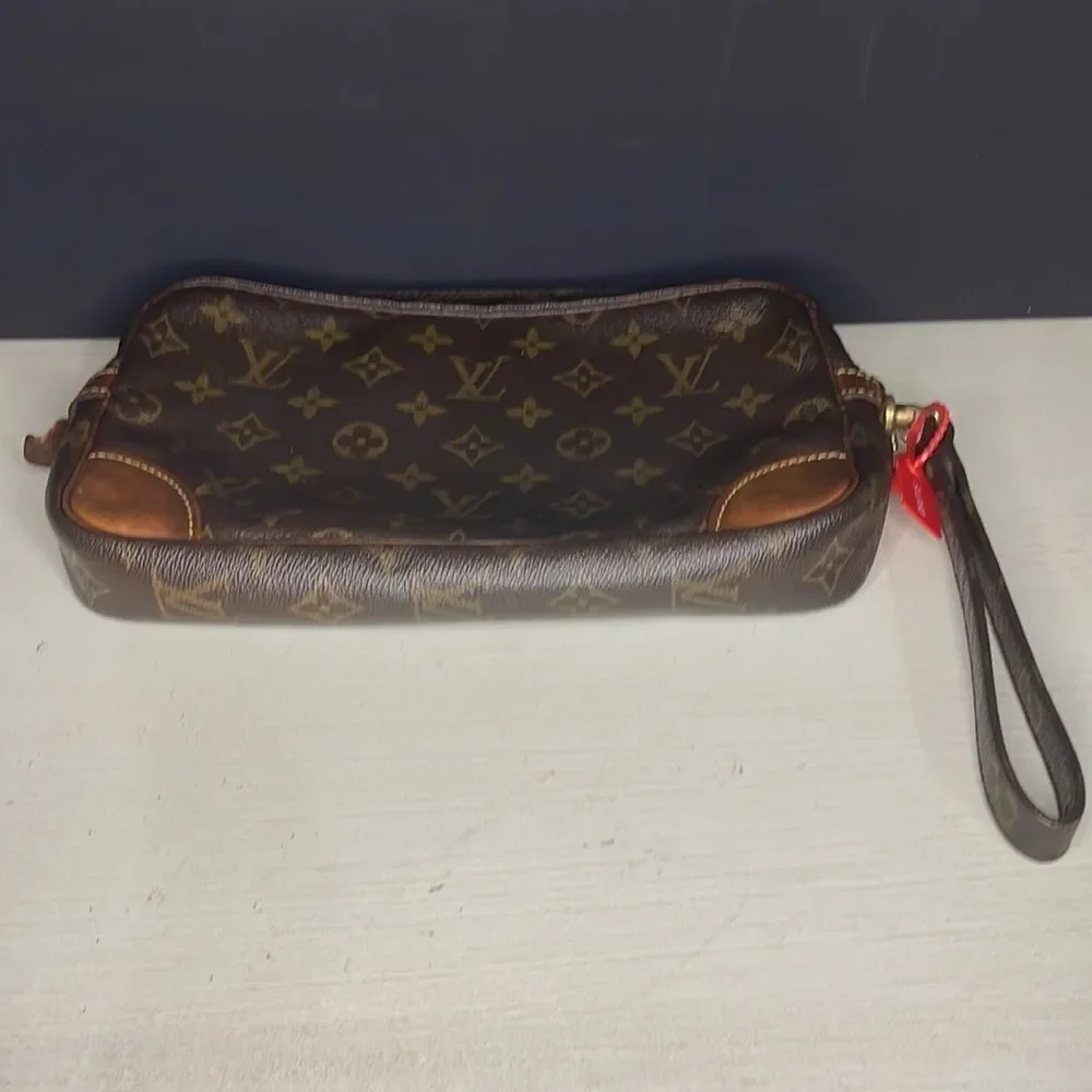 Louis Vuitton Wristlet Monogram Canvas Marly Dragonne GM Clutch LV0 Monogram LV